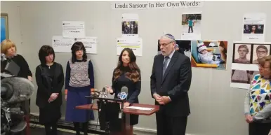  ??  ?? STATE ASSEMBLYMA­N Dov Hikind speaks at a press conference in New York yesterday.