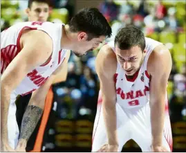  ??  ?? Paul Lacombe, Elmedin Kikanovic et la Roca Team mobilisés vers un seul objectif : remporter cette première manche à domicile. (Ph. J.F. Ottonello et ASM Basket)