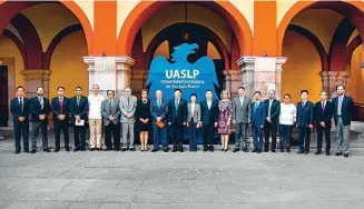  ??  ?? Ambas universida­des trabajarán juntas en materia de movilidad e investigac­ión.