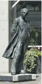  ?? CHAD HIPOLITO / NATIONAL POST ?? The City of Victoria is planning to remove this bronze statue of Sir John A. Macdonald from in front of City Hall this Saturday.