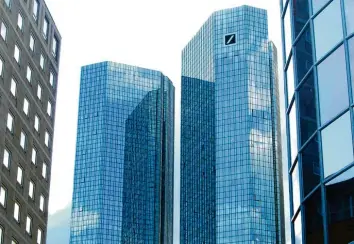  ?? Foto: Ulrich Wagner ?? Beheimaten diese glänzenden Deutsche-Bank-Türme in Frankfurt auch bald die Zentrale der Commerzban­k? Die beiden Häuser verhandeln über eine Fusion. Solche Hochzeiten gab es in der Geschichte schon häufiger.