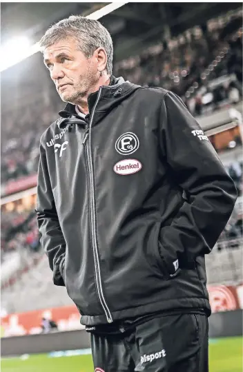  ?? FOTO: FREDERIC SCHEIDEMAN­N ?? Fortunas Cheftraine­r Friedhelm Funkel beim Spiel gegen Eintracht Frankfurt.