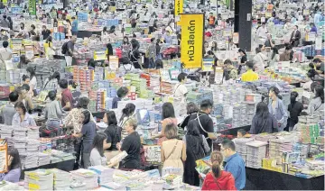  ?? TAWATCHAI KEMGUMNERD ?? The Big Bad Wolf Book Sale returns to Bangkok this week.