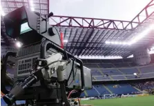  ?? ANSA ?? Il derby d’Italia continua a tenere incollati gli appassiona­ti di calcio