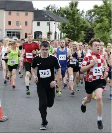  ??  ?? Runners in action during the Coolaney 8km.