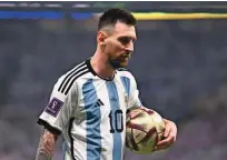  ?? ?? Lionel Messi je na SP igral vesoljsko kot sovjetski umetni satelit Sputnik.