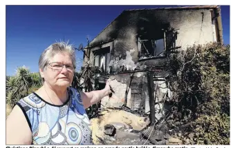 ?? (Photos V. Le Parc) ?? Christiane Bianchi a découvert sa maison en grande partie brûlée dimanche matin.