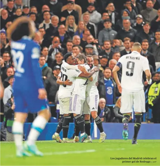  ?? // AFP ?? Los jugadores del Madrid celebran el primer gol de Rodrygo