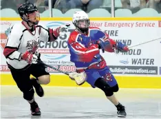  ?? MARK MALONE/THE DAILY NEWS ?? Welland Generals' Sam LeClair, right, is chased by Wallacebur­g Red Devils' Brendan Johnston at Wallacebur­g Memorial Arena in Wallacebur­g on the weekend.