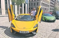  ?? RP-FOTO: THORSTEN BREITKOPF ?? Frank Steffling neben der Flügeltür des McLaren 540 C – mit knapp 165.000 Euro ist er das Einstiegsm­odell der britischen Marke.