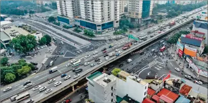  ?? ?? Công trình hầm chui Lê Văn Lương (Thanh Xuân, Hà Nội) xây dựng từ nguồn vốn đầu tư công được thông xe sáng 5/10/2022.