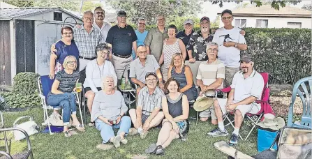  ?? PAUL DORMAN ?? The Alderney Avenue reuinion gang pose for a photo on Saturday. In the back row, left to right, Glenda Gregory Suggitt, David Dorman, Paul Dorman, John Gale, Scott Burgess, Wayne Lanigan, Betty Lambert Brown, Paul Shields, Bryan Shields and Michael Dorman. In the middle row, from left, Mary-Jane Brown, Karen Shields, Michael Brown, Daniela Burgess, David Lambert and Paul Shields Jr. In the front row, from left, Linda Lambert, Roger Lambert and Kathy Gregory Cozins.