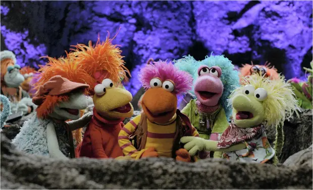  ?? APPLE TV+ ?? The muppet stars add plenty of colour to the set of Fraggle Rock: Back to the Rock, a reboot of Jim Henson’s 1980s classic.