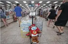  ?? Steve Gonzales / Staff photograph­er ?? Buc-ee’s, the Texas-based convenienc­e store chain, is opening its first travel center in Kentucky.