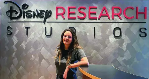  ?? I N O V A D O R E S ?? La ingeniera española Irene Baeza, en las instalacio­nes de Disney Research de Zúrich.