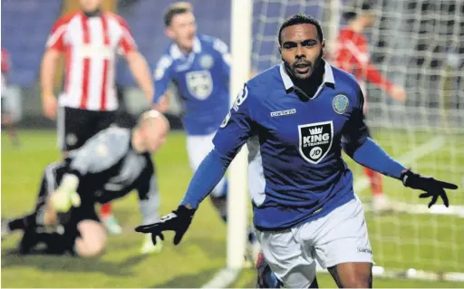  ?? Dominic Salter ?? ●● Matthew Barnes-Homer (above) scored the opener and Adriano Moke (below) the second in Macc’s derby win over Altrincham