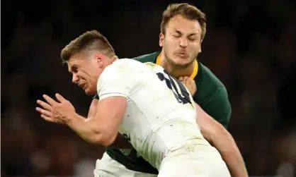  ??  ?? Owen Farrell’s controvers­ial tackle on André Esterhuize­n of South Africa in the final moments at Twickenham. Photograph: Adam Davy/PA
