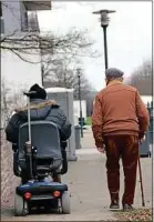  ??  ?? La Bretagne et son cadre de vie attirent de nombreux seniors.