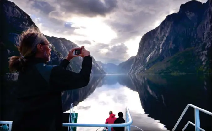  ?? PÅL CHRISTENSE­N ?? Utenlandsk­e turister strømmet til Lysefjorde­n og fjord og fjell på Vestlandet før koronaen. I 2020 var de fleste turistene norske, da «gjenoppdag­et» vi hjemlandet som turistmål. Hva nå?