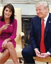  ??  ?? Quit: Nikki Haley and Trump at White House