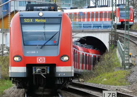  ?? Foto: Frank Leonhardt, dpa; Montage: Nina Müller ?? „S 23 X Mering“– unter dieser Bezeichnun­g ist im Streckenne­tzplan für das Münchner S Bahn Zielnetz für das Jahr 2026 auch eine neue Linie bis Mering eingezeich­net. De tails sind aber noch wenige bekannt.