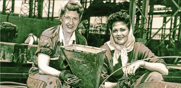  ?? Rosie the Riveter/WWII Home Front National Historical Park ?? Velma Briggs Moore (right) and a colleague working at Marinship in Sausalito.