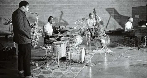  ?? Foto: Jim Marshall Photograph­y ?? Ein Super Quartett am 6. März 1963: John Coltrane, Elvin Jones, Jimmy Garrison und McCoy Tyner (von links).