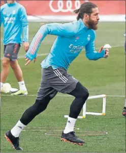  ??  ?? Sergio Ramos, entrenando en Valdebebas el pasado jueves.