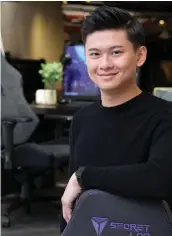  ?? SAMUEL ISAAC CHUA/THE EDGE SINGAPORE ?? Secretlab’s Ang was named EY Entreprene­ur Of The Year — Consumer Products