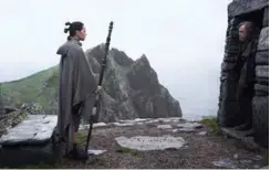  ?? & MAGIC/LUCASFILM. FOTO: INDUSTRIAL LIGHT ?? «Star Wars: The Last Jedi» er en actionpakk­et og underholde­nde oppfølger, som garantert vil glede fansen.