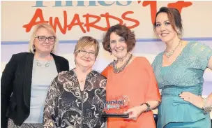  ??  ?? ●●Dany Bell of award sponsors Macmillan with award winners Sarah Booth and Jan Sinclair from Stockport NHS Foundation Trust and Jenni Middleton, editor of the Nursing Times