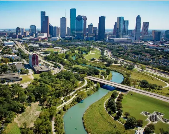  ?? PHOTOS: VISIT HOUSTON ?? Houston is Big Oil, yes — but the sprawling city has much more to offer. This includes the splendid Bayou Buffalo Park, which is 65 hectares of tranquilli­ty in the centre of the city.