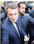  ?? FOTO: REUTERS ?? Macron und Benalla im Mai 2017 bei einem Wahlkampfa­uftritt.