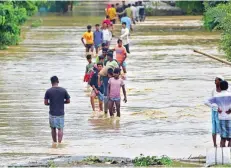  ?? — AFP ?? Despite the hike in conflict-related displaceme­nt, natural disasters continued to account for most new internal displaceme­nt, spurring 23.7 million such movements in 2021.