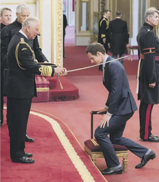  ?? PICTURE: DOMINIC LIPINSKI/PA ?? 0 Sir Andy Murray officially received his honour from Prince Charles during a ceremony at Buckingham Palace