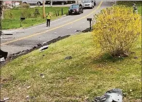  ?? Contribute­d photo ?? Police closed a stretch of Stonehouse Road in Trumbull after a Thursday morning crash.