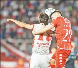  ?? PRENSA INSTITUTO ?? VOLVIÓ UNA NOCHE. Albertengo fue titular y convirtió ante Huracán.