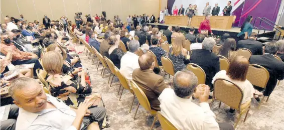  ?? FOTOS: ORACIO CHÁVEZ ?? Fueron 471 mentores aplaudidos por su trayectori­a en ceremonia realizada en el Centro de Convencion­es