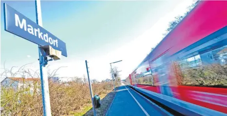  ?? FOTO: SHY ?? Die Bodenseegü­rtelbahn soll elektrifiz­iert werden. An den Kosten sollen sich auch Kommunen entlang der Strecke beteiligen.