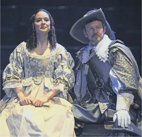  ??  ?? Christian Edwards as Cyrano and Sharon Singh as Roxane and, below, Andy Cryer as De Guise