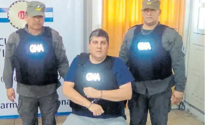  ??  ?? Preso. Néstor Ariel Palma (43), fue detenido por Gendarmerí­a ayer, en la localidad correntina de Ituzaingó.