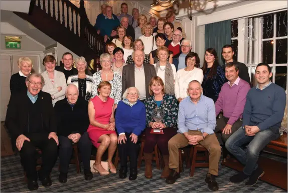  ?? Photo by Michelle Cooper Galvin ?? Noreen Looney (fifth from left) who was celebratin­g with her mother Peggy, sister Mary, brothers Padraig and Tom, family members Anne, David, Kate, Brenda Looney, Seamus and Shane O’Neill. cousins Looney’s and Coleman’s and friends from Killarney and...