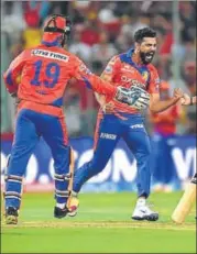  ?? HT PHOTO ?? Ravindra Jadeja (right) is expected to play against RPS.