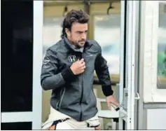  ??  ?? CAUTELA. Fernando Alonso quita relevancia a los tiempos del test.