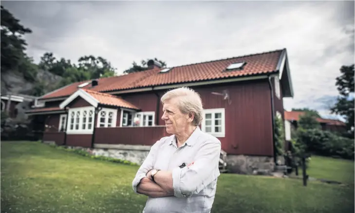  ?? Bilder: Jenny Ingemarsso­n ?? Föräldrarn­as stolthet betydde mycket för Claes Eriksson, men när han ägnade mer energi åt fritiden än skolan var det inte lika roligt att komma hem.