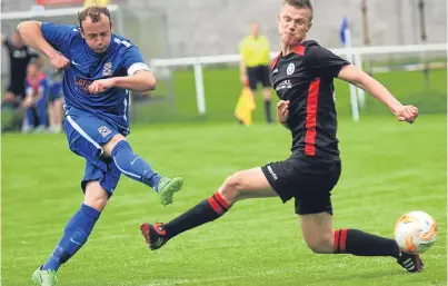  ?? Picture: Peter Rundo. ?? Matty Ramsay fires in Forfar West End’s third goal in the first leg win over Newtongran­ge Star.