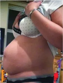  ??  ?? ‘Baby belly’: In 2013, two years after the birth