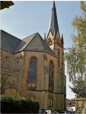  ?? FOTO: BECKERBRED­EL ?? Die Christuski­rche in Dudweiler wird saniert. Ohne Fördergeld sind die Kosten für die Kirchengem­einde nicht zu stemmen.