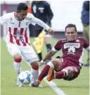  ?? ALBERT MARÍN ?? Frente al Santos, Luis S. Pérez jugó por la izquierda.