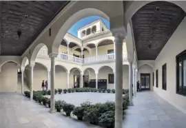  ?? ?? Innenhof des Palacio de Buenavista, Sitz des Museo Picasso.